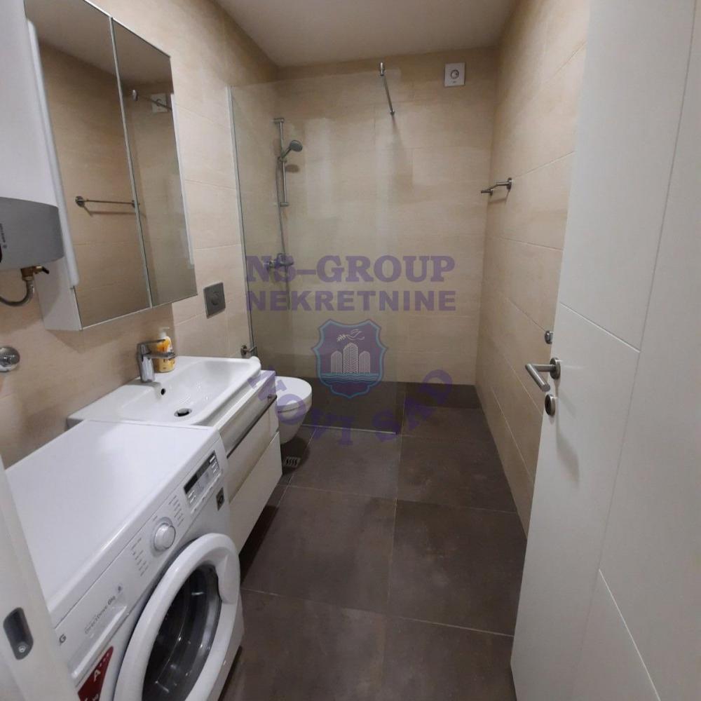 Slika 7 - Odlican dvosoban stan u Centru!